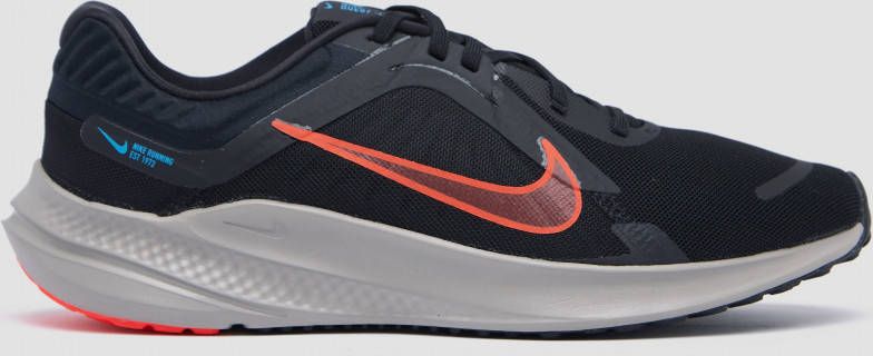 Nike Quest 5 Hardloopschoenen voor heren(straat) Zwart