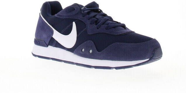 Nike venture runner