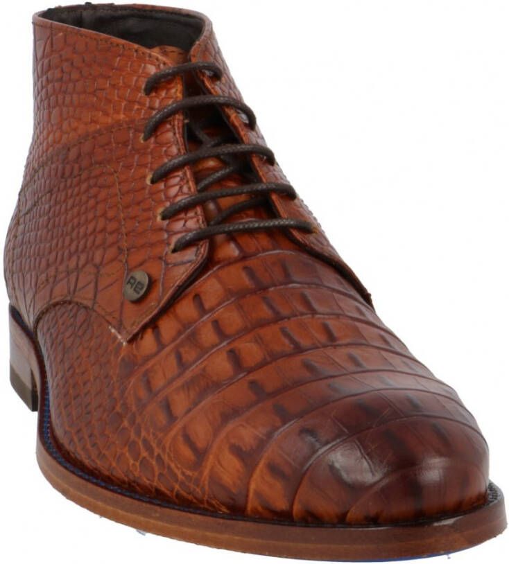 Rehab 2142 300202 h veterschoen dressed